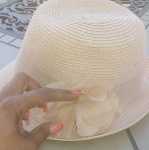 NWT very lovely ladies hat!